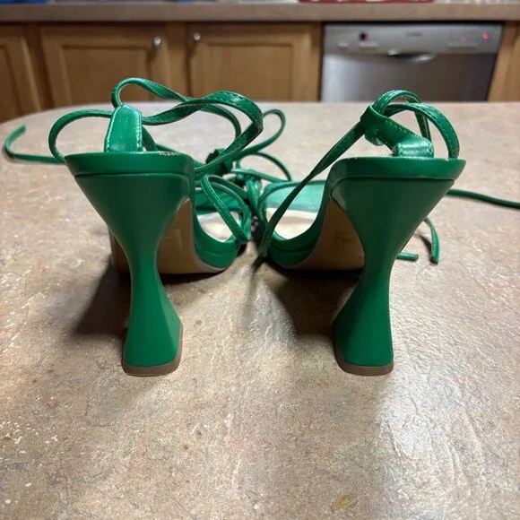 EXCELLENT Steve Madden Green Lafayette Flared Block Heel Wrap-Around Sandals 7.5 - Picture 10 of 13
